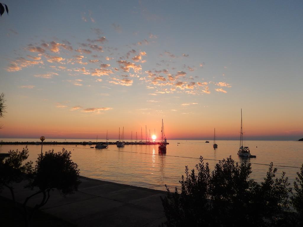 Apartments Casa Emonia Novigrad Istria الغرفة الصورة